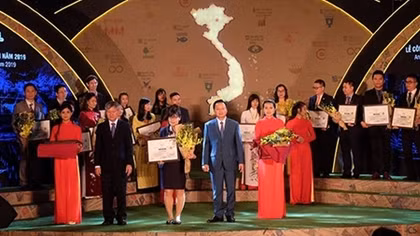 Bảo Việt (BVH): TOP 10 Doanh nghiệp Bền vững xuất sắc nhất Việt Nam 4 năm liên tiếp