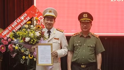  Bổ nhiệm Đại tá Vũ Hồng Văn giữ chức Giám đốc Công an tỉnh Đồng Nai