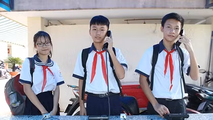 Ý tưởng cho học sinh dùng điện thoại bàn miễn phí