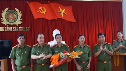 Khen thưởng lực lượng điều tra khám phá nhiều vụ án lớn