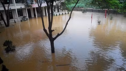 Nhiều địa phương ở Thanh Hóa cho học sinh nghỉ học vì mưa lũ