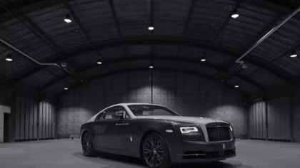 Choáng váng với sự xa hoa của chiếc siêu xe sang Rolls-Royce tùy biến