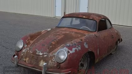 Rao bán xe “sắt vụn” Porsche gần 2 tỉ đồng