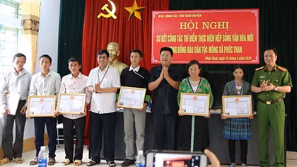 Xây dựng nếp sống mới trong đồng bào dân tộc Mông
