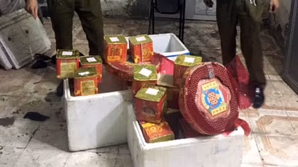 Vận chuyển trái phép 50,5 kg pháo