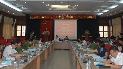 Khen thưởng trong công tác dân vận của lực lượng Công an và bảo vệ dân phố