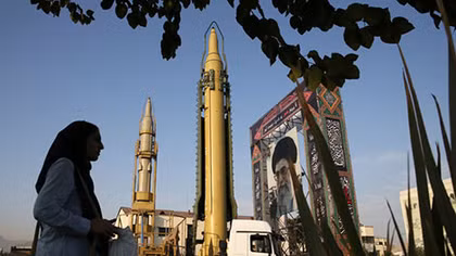 Tổng thống Donald Trump “cô đơn” trong kế hoạch Iran
