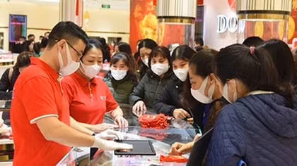 Giá vàng giảm mạnh trước ngày Thần tài