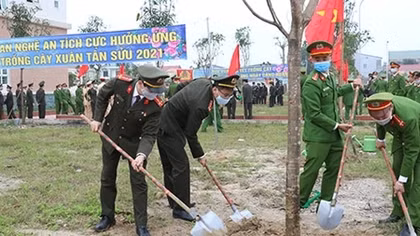 Công an tỉnh Nghệ An phát động Tết trồng cây 