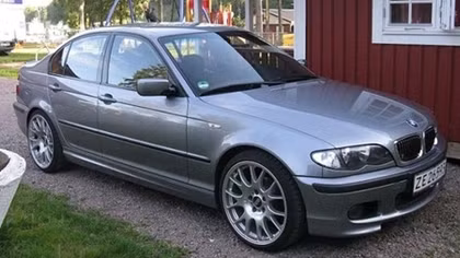 Vì sao hàng vạn chiếc xe sang BMW bị triệu hồi?