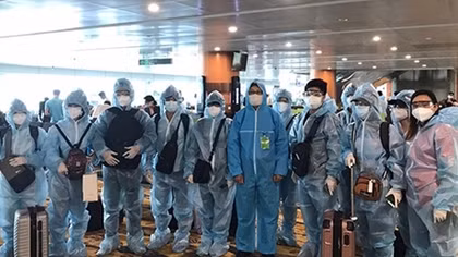 Đón gần 400 công dân Việt Nam từ Myanmar về nước