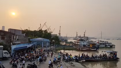 Người Hải Phòng lưu luyến khi phà Bính dừng hoạt động