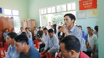 Đối thoại để giải quyết tình trạng gây ô nhiễm của trại lợn Thái Việt