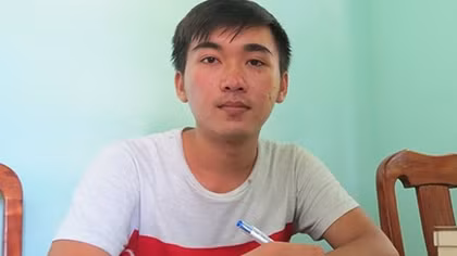 Ước mơ trở thành bác sĩ của cậu học trò mồ côi 