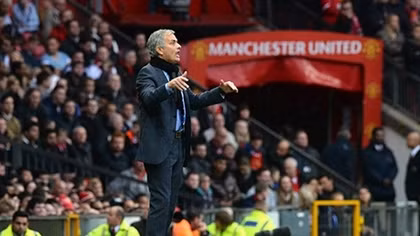 M.U thua đậm, Mourinho coi như... không có gì 