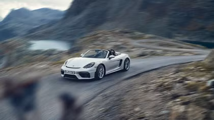 Porsche trình làng cặp đôi xe thể thao mới