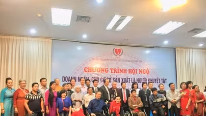 Khâm phục những ông chủ chiến thắng tàn phế