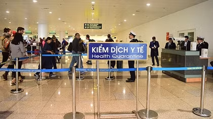 Việt Nam tạm dừng nhập cảnh khách du lịch từ 27 quốc gia châu Âu