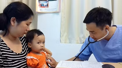 “Khai tử” quy định ghi chứng minh thư của bố/mẹ trên đơn thuốc của trẻ