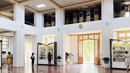 Trưng bày chuyên đề “Người đi tìm hình của nước”