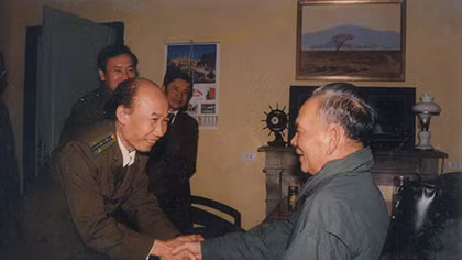 Người mở đường giữ đất
