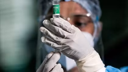 Bất đồng ngáng trở nỗ lực chia sẻ bản quyền vaccine ngừa COVID-19