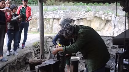 Hồi sinh làng nghề truyền thống cùng... du lịch