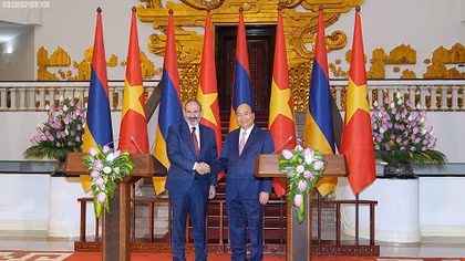 Thủ tướng Việt Nam và Thủ tướng Armenia họp báo chung