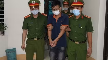 NÓNG TRONG TUẦN: Tên trộm nhiễm HIV tấn công Công an; khởi tố vụ phát tán “clip sex bar Sunny”