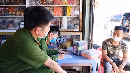 Ngăn chặn “cò” đặc sản Đà Lạt