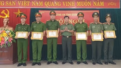 Công an Quảng Trị huy động tối đa nguồn lực giúp dân ứng phó, khắc phục hậu quả bão lụt