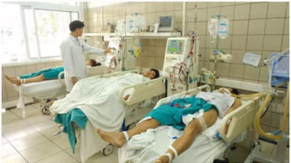 Công an Hà Nội vào cuộc điều tra vụ ngộ độc rượu chứa methanol