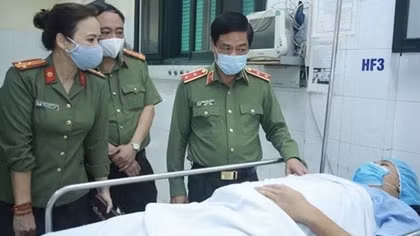 Xử lý nghiêm kẻ chống người thi hành công vụ khiến trung úy Cảnh sát gãy chân