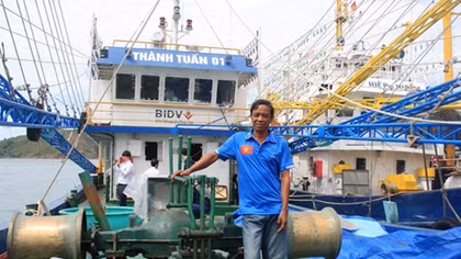 Vụ tàu vỏ thép bị hư hỏng: Ngư dân yêu cầu thay máy mới