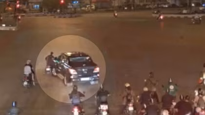 Dấu hiệu tội phạm trong vụ ôtô kéo lê nạn nhân ở ngã 6 Ô Chợ Dừa