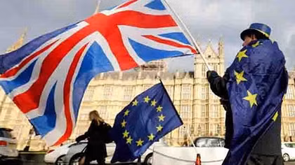 Brexit: Thủ tướng Boris Johnson tuyên bố không từ chức