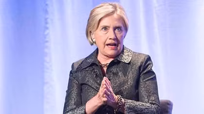 Đến lượt bà Hillary Clinton và đảng Dân chủ bị điều tra