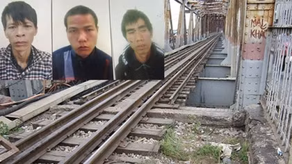 Con nghiện ngông nghênh “tiêm chích” ma túy trên cầu Long Biên