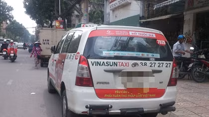 "Cuộc chiến taxi": Coi chừng vi phạm luật