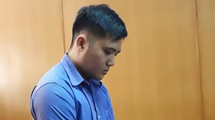 Đâm chết người "bẹo má" bạn gái của mình