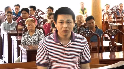 Đâm 2 bạn nhậu, lĩnh 12 năm tù