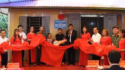Tổng kết thực hiện chủ trương hỗ trợ làm nhà ở cho hộ nghèo huyện Vân Hồ