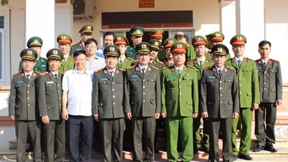 Thứ trưởng Nguyễn Văn Thành thăm, làm việc tại huyện đảo Bạch Long Vỹ