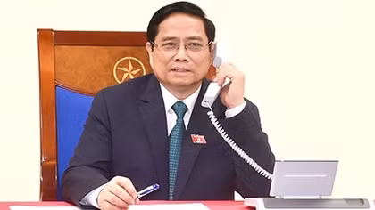 Thủ tướng Chính phủ Phạm Minh Chính điện đàm với Thủ tướng Lào