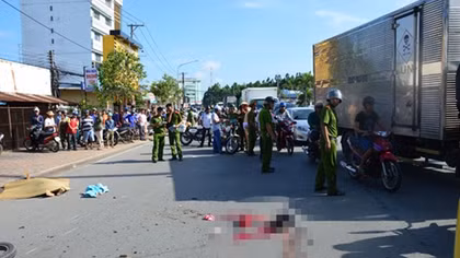 Tai nạn giao thông 3 bà cháu thương vong