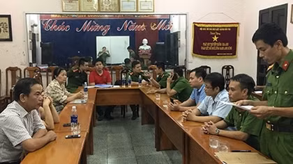 Bắt quả tang công ty giấy xả nước thải thẳng ra môi trường