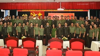 Bế giảng lớp bồi dưỡng chức danh phụ trách công tác tham mưu