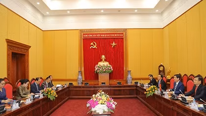 Làm sâu sắc hơn nữa mối quan hệ Việt Nam - Lào