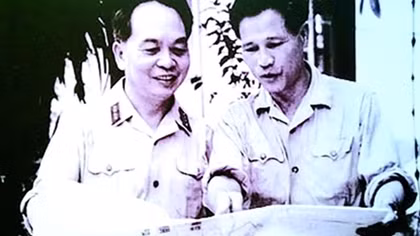 Khi danh tướng viết báo