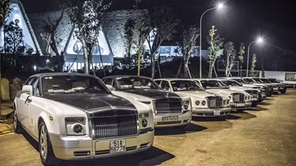 Hoa mắt với dàn xe “khủng” của ông chủ cà phê Trung Nguyên
